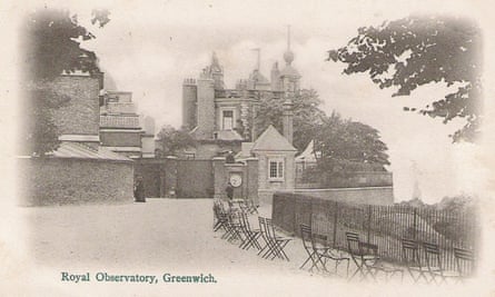 The Royal Observatory, Greenwich, in an early 20th-century postcard. Note the closed gates.