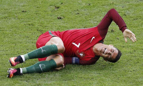 Cristiano Ronaldo hurts knee, moth tries to eat his eyeball, leaves Euro  2016 on a stretcher.