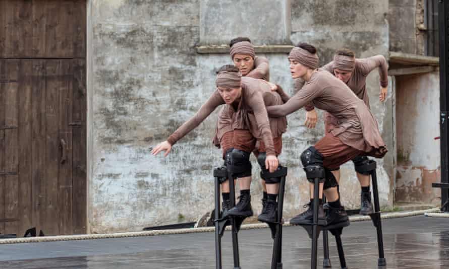 panish company Cia Maduixa performs at Greenwich & Docklands international festival.