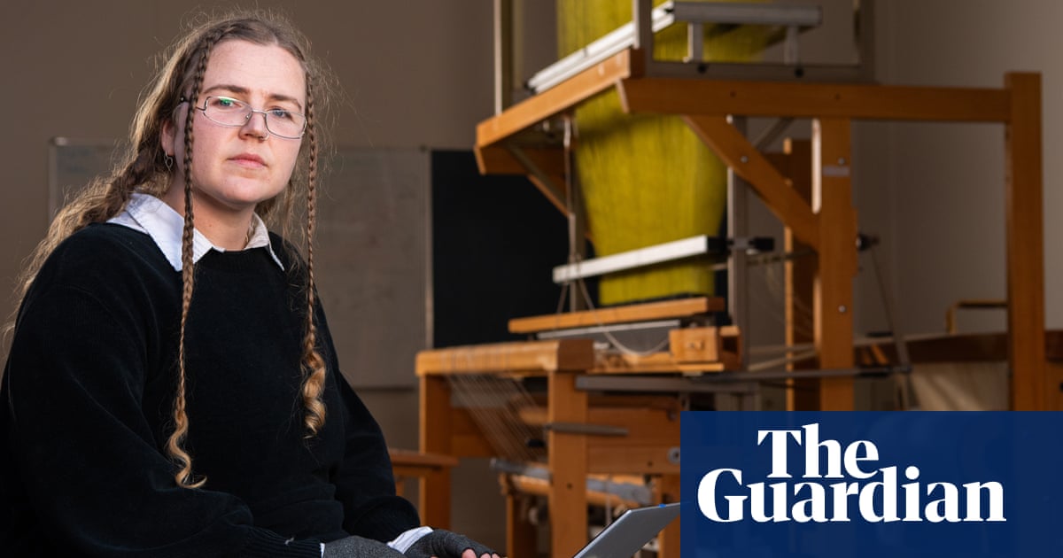 A new room for a doomed loom and the battle to save Australia's slowly dying crafts