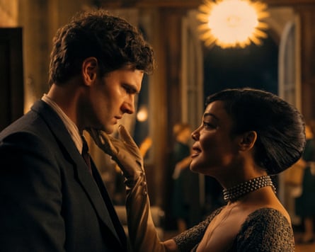 Tom Bateman and Tessa Thompson in Hedda.