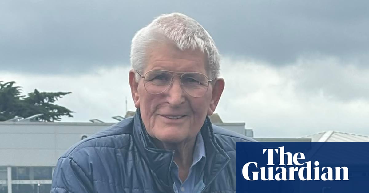 Pensioner ‘fined £250 for spitting’ after leaf blew into his mouth