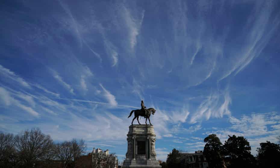 The Robert E Lee Monument in Richmond, Virginia. 