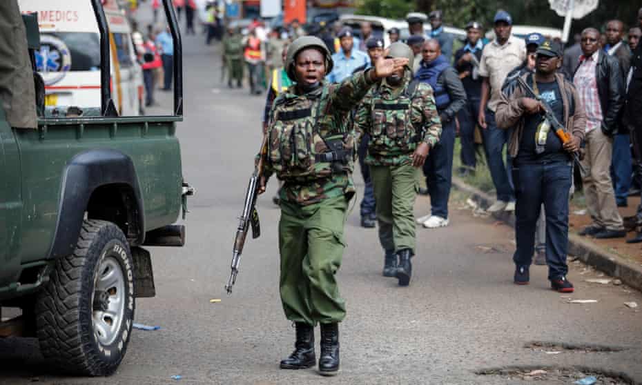 Bomb kills Kenyan police near Somali border | Kenya | The Guardian