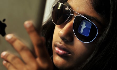 Without much effort there were already around 100 million Facebook users in India by 2014.