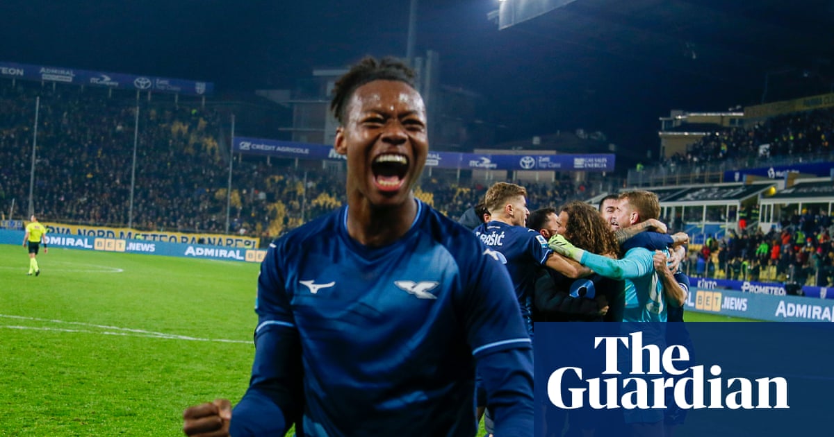 The Knowledge | Which football teams have scored after being reduced to eight players?