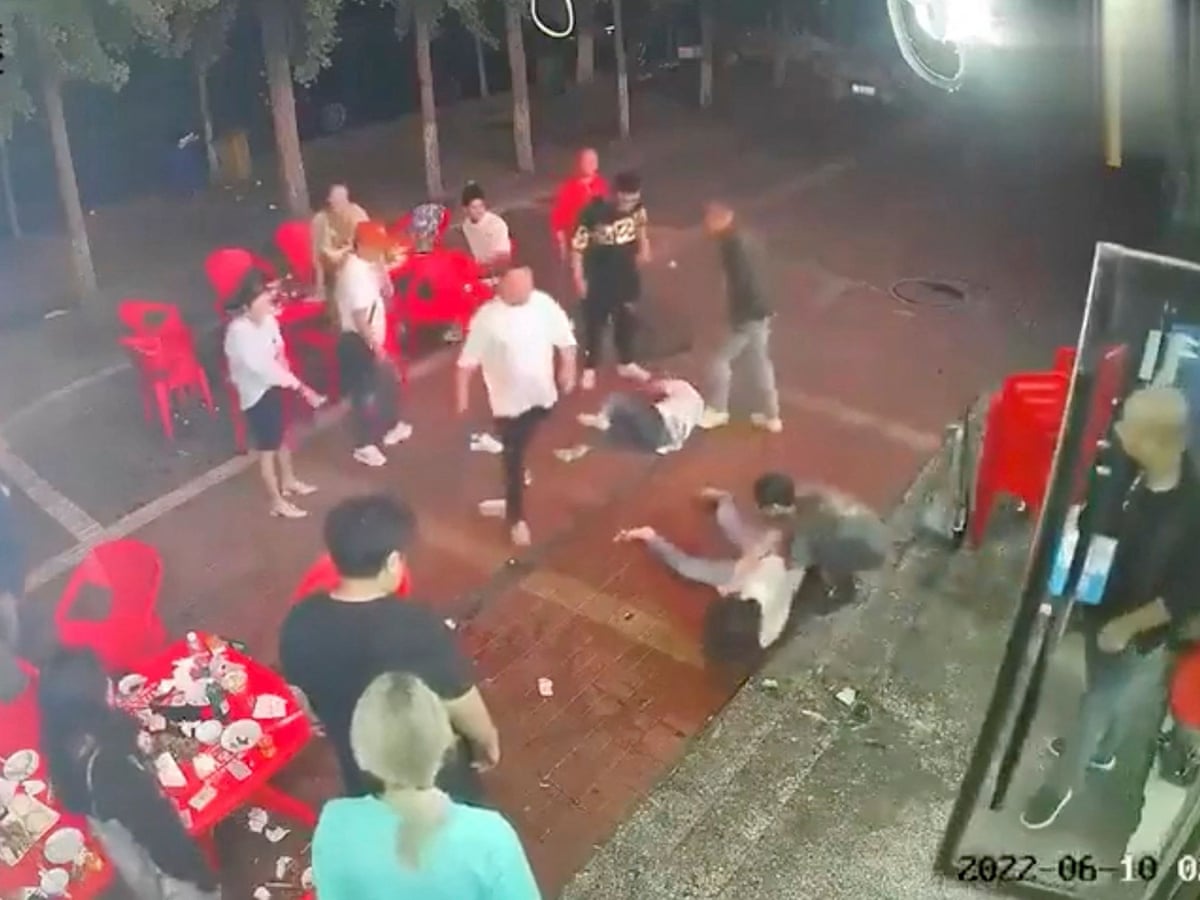Police investigated over response to attack on female diners in Tangshan | China | The Guardian