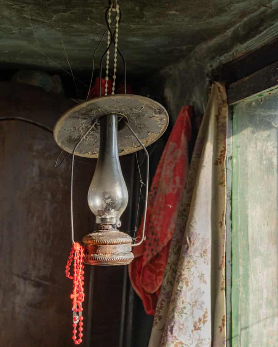 Oil lamp