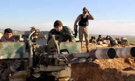 Kurdish peshmerga forces take up positions in northern Iraq