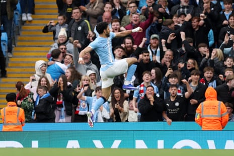 Marmoush celebrates in front of the fans