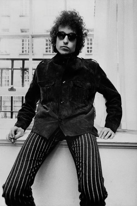 Fiona Adams’s photo of Bob Dylan during a press conference at the Savoy hotel in London, 1965.