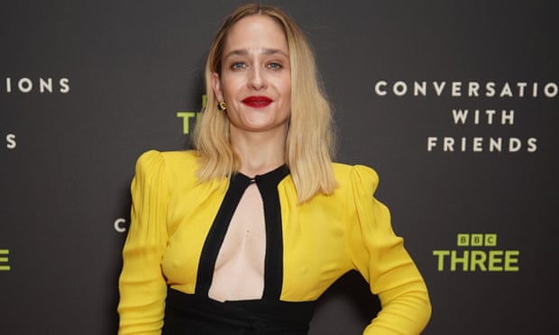 What hyperlinks Aubrey Plaza to Sally Rooney and The White Lotus? | Life and elegance 5 Jemima Kirke