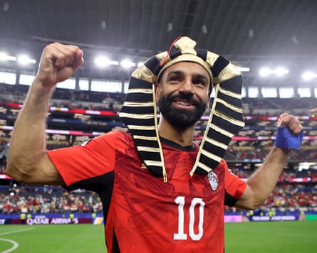 Mohamed Salah wearing a pharaoh's headdress.