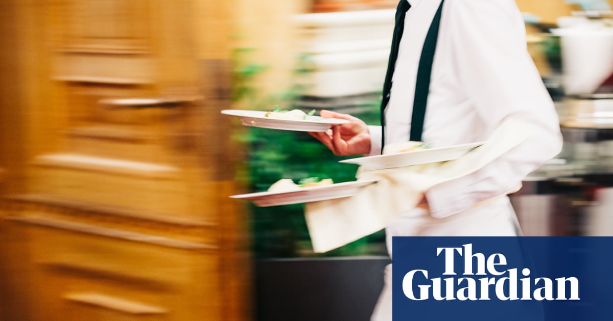 why-being-rude-to-the-waiter-or-other-staff-is-the-worst-strategy