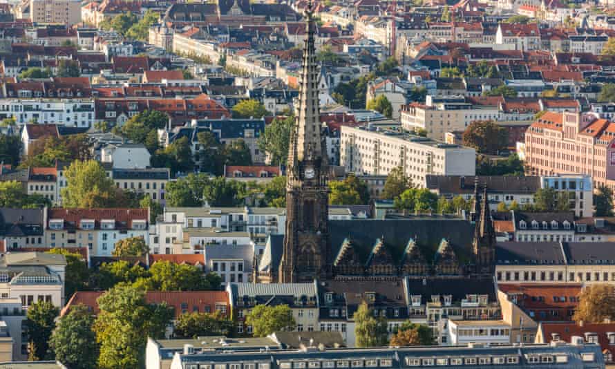 Vue aérienne d'immeubles dans le quartier Altlindenau de Leipzig