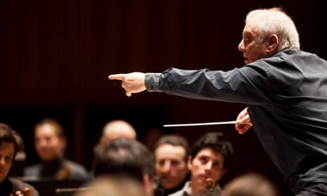 Daniel Barenboim conducting Berlin Staatskapelle Orchestra