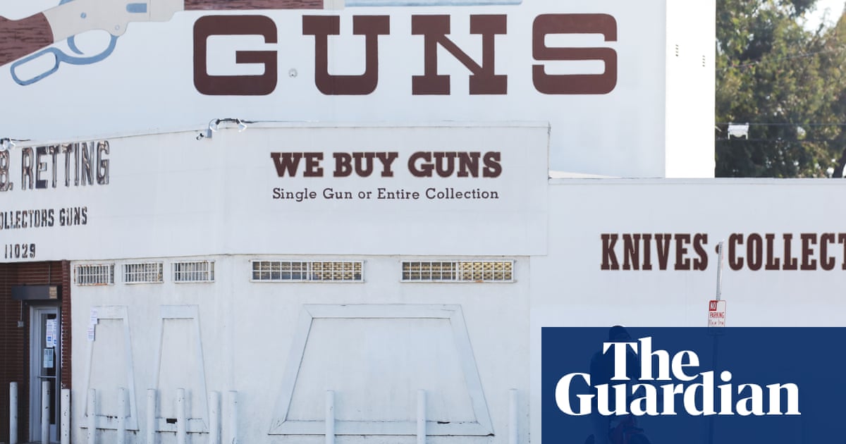 US gun industry groups urge lawmakers to keep gun shops open