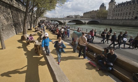A car-free zone along the River Seine created by Hidalgo.