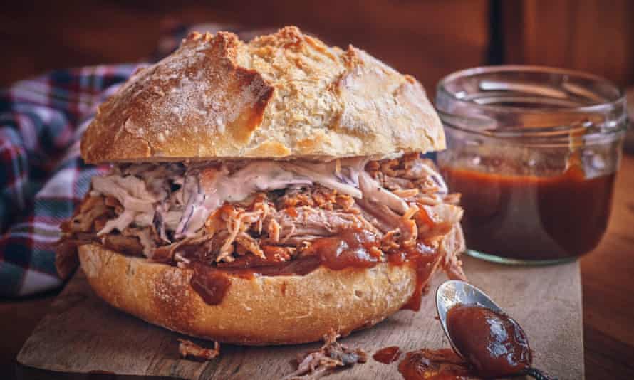How to eat: coleslaw | Food 1 A pulled pork sandwich with coleslaw and barbecue sauce