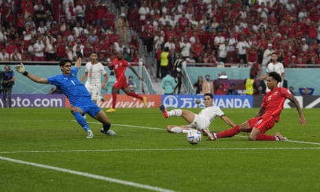 Canada v Morocco: World Cup 2022 – live | World Cup 2022 8 Tajon Buchanan goes close for Canada.