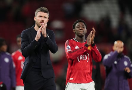 Michael Carrick and Kobbie Mainoo