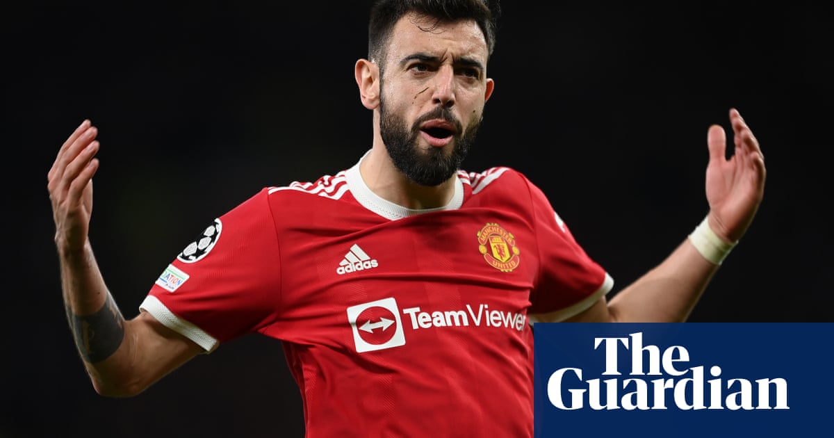 Bruno Fernandes close to signing new Manchester United contract