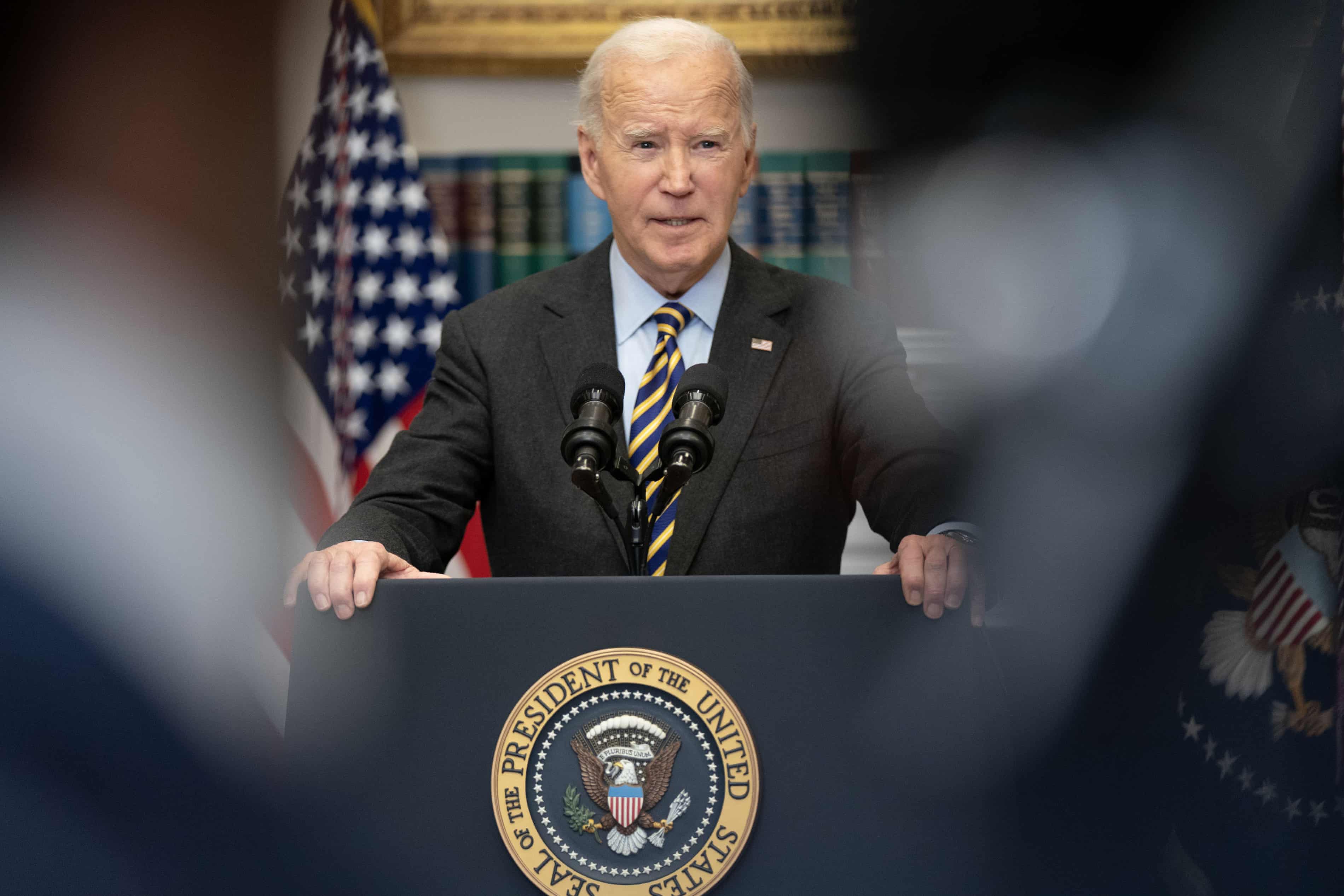 Joe Biden says ‘soul of America’ still at stake in farewell letter as president (theguardian.com)