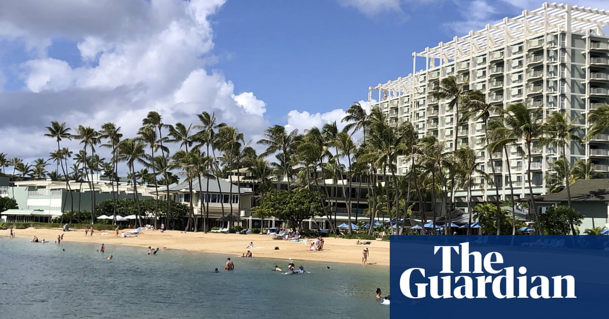 Hawaii governor begs tourists to stay away as Covid surges: ‘Not a good time’