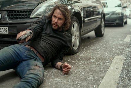 Taylor Kitsch stars as Ben Edward.