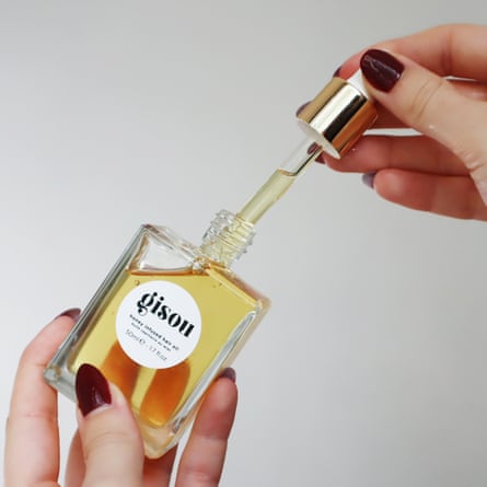 Gisou honey infused hair oil.