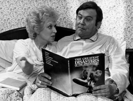 June Whitfield dan Terry Scott di Terry dan June pada 1979.