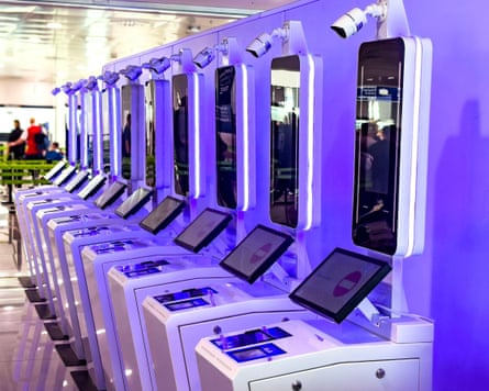 Row of self-service EES machines
