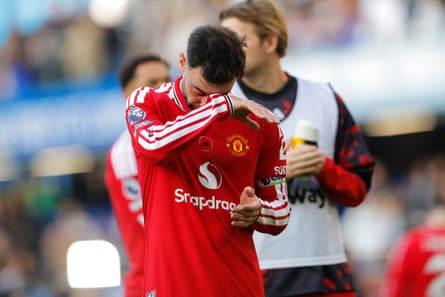 Manchester United captain Bruno Fernandes cuts a dejected figure at the final whistle