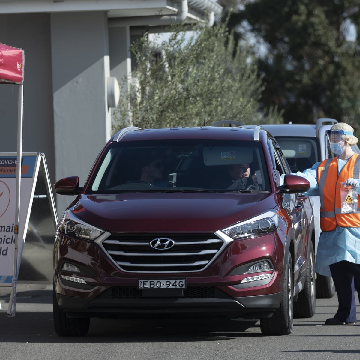 Coronavirus Nsw Crossroads Hotel Outbreak Linked To Victoria Via Genomic Testing Australia News The Guardian