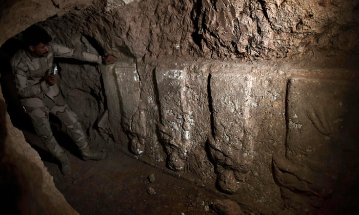 IS đào đường hầm, bất ngờ “giúp” phát hiện hiện vật khảo cổ quý báu ảnh 1