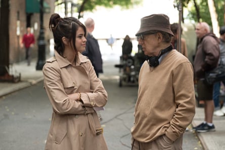 Woody Allen on the Rainy Day set with Selena Gomez