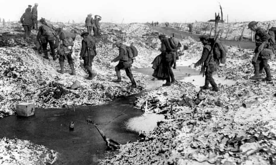 British soldiers during the battle of the Somme in 1916
