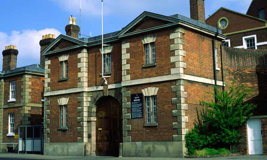 Prisons inspector slates HMP Bedford as 'abject failure' over standards