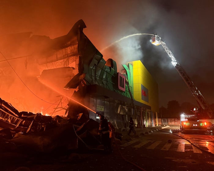 Zelenskyy appears to mock Witkoff for his praise for ‘humanitarian’ Putin after Kyiv attacks – Europe live