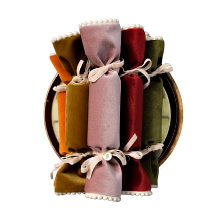 Holly & Co Supplies For Life luxury velvet reusable Christmas pom pom cracker