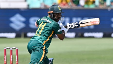 Temba Bavuma hits a boundary