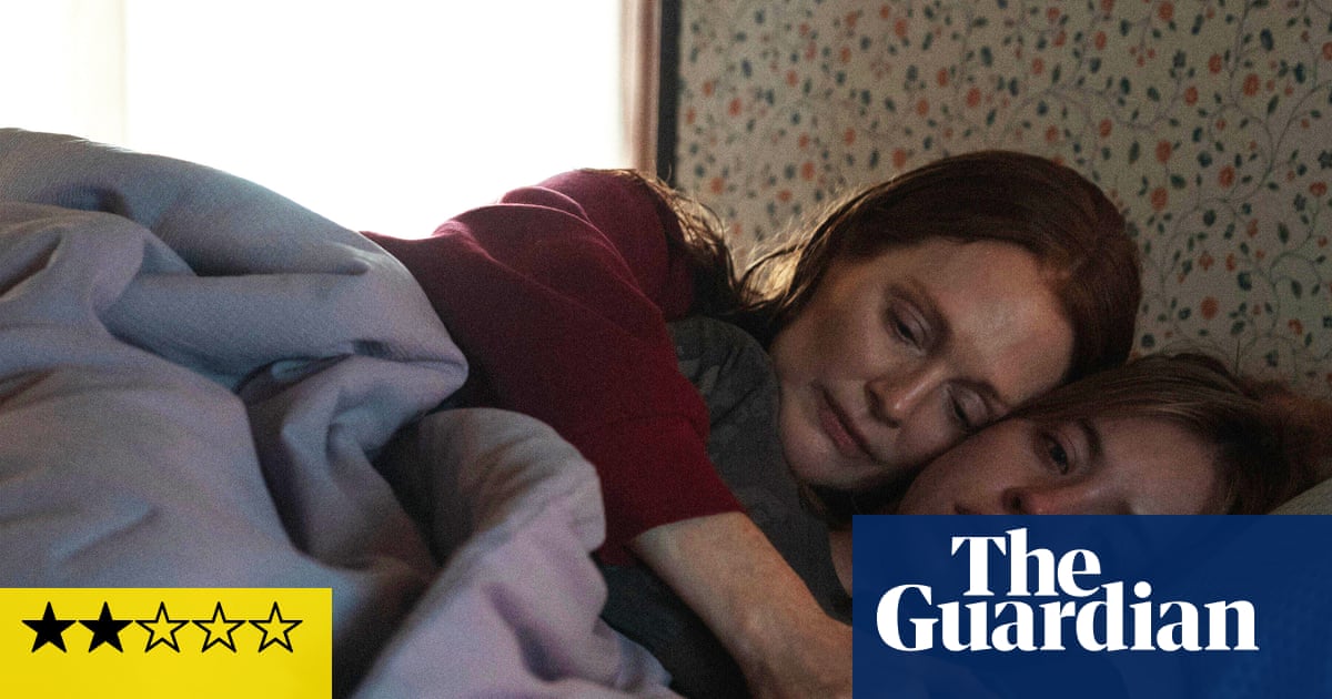 Echo Valley review Julianne Moore and Sydney Sweeney suspense thriller stretches credulity