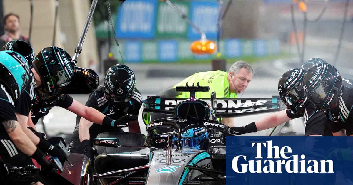 Formula One to revise controversial rule at centre of Mercedes engine row