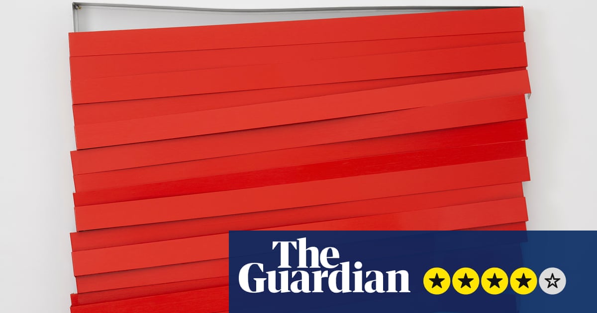 Angela de la Cruz review – wonky chairs and busted pianos are monuments to resilience