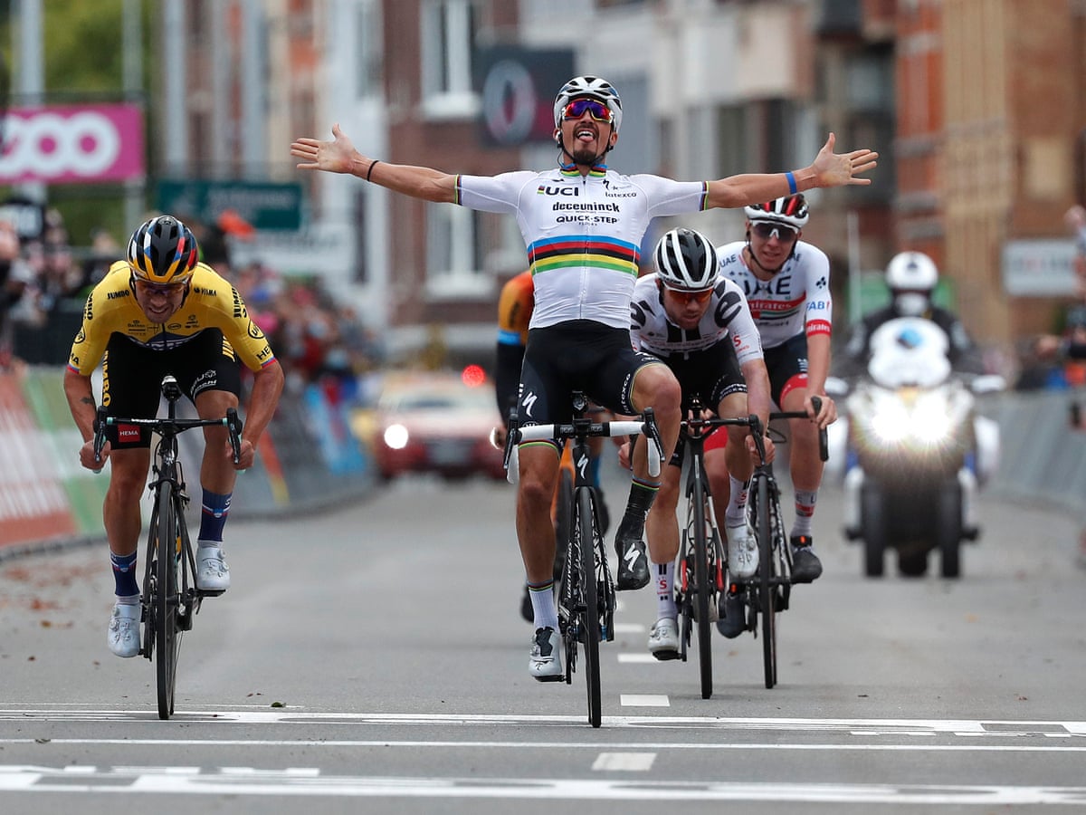 Liege Bastogne Liege Roglic Pips Alaphilippe On Line After Deignan Win Cycling The Guardian