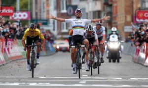 Liege Bastogne Liege Roglic Pips Alaphilippe On Line After Deignan Win Sport The Guardian