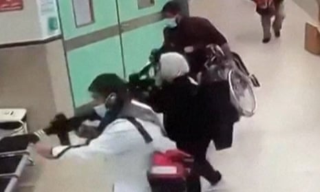 Israeli special forces disguised as doctors kill three militants at West Bank hospital (theguardian.com)