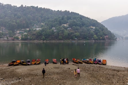 Nainital Lake is an important water resource, a well-loved beauty spot, and a valuable tourist attraction. Everyone, not just the boat renters and hawkers, struggles when the water levels go down.