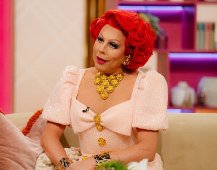 as La Voix on Lorraine.