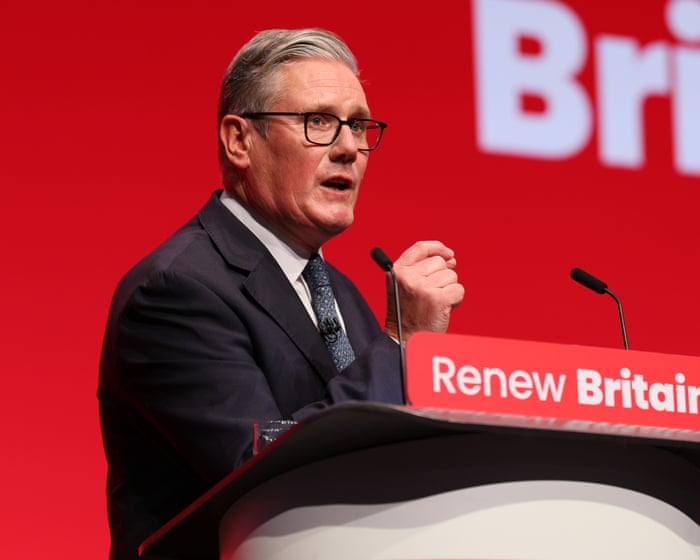 Starmer to rethink human rights law to tackle ‘Farage boats’